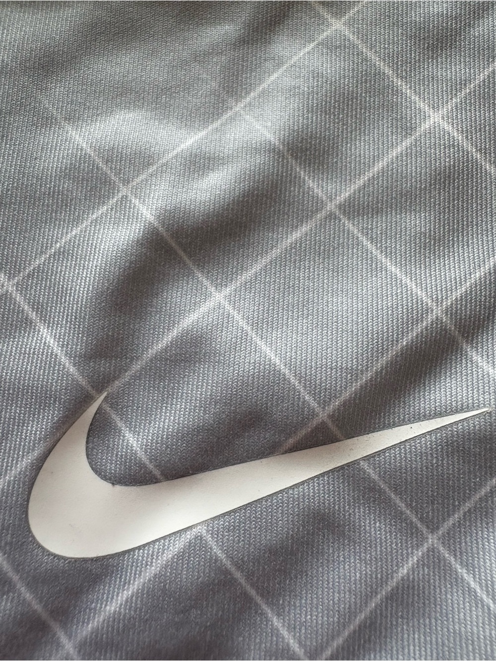 Nike Women’s Light Gray Diamond-Quilt Golf Skort Dri-fit - Picture 3 of 14